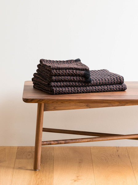 Aalto Bath Towel | Midnight/Mahogany