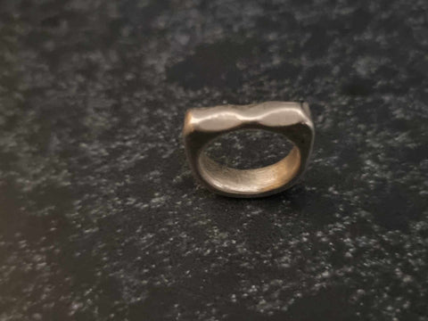 Tres Ring | White Bronze