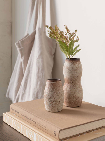 Pod Bud Vase | LG | Nut